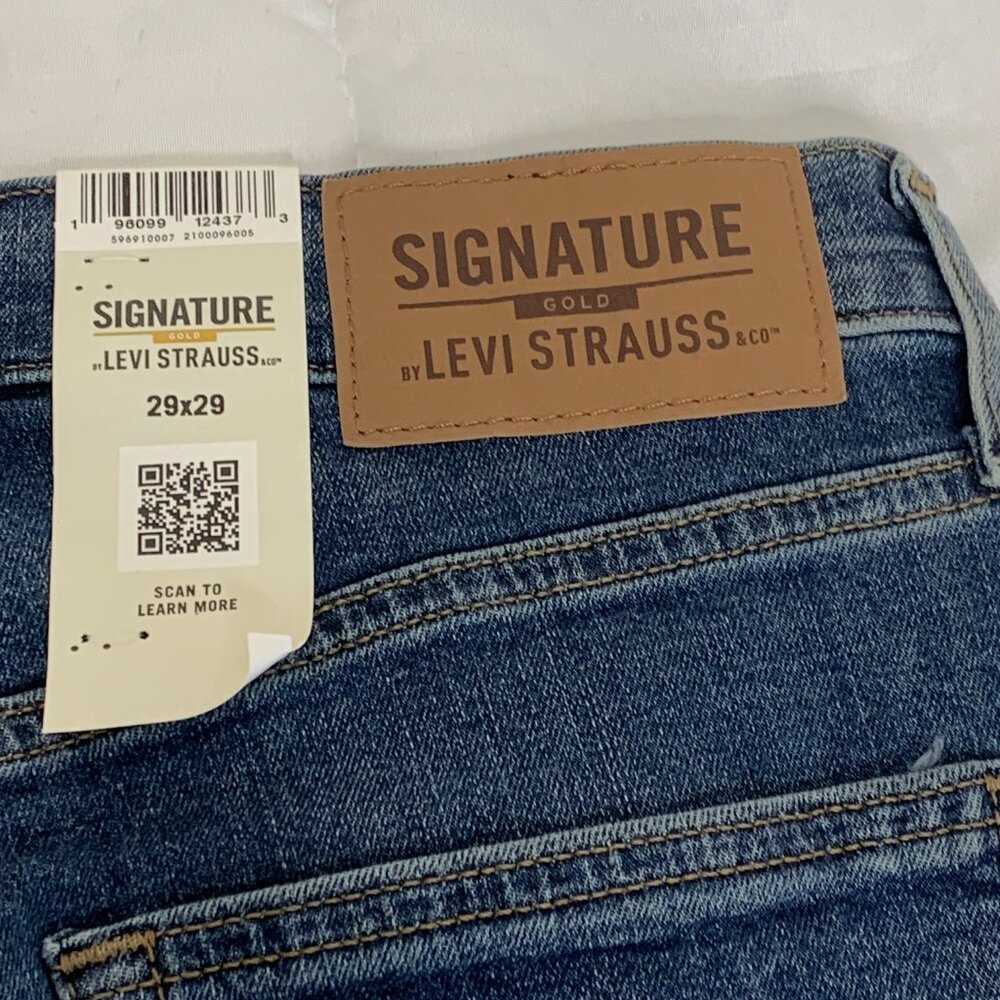 NWT Signature by Levi Strauss & Co. Gold Womens Slim Fit Skinny Jeans